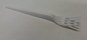 Проглочен зубчик пластиковой вилки