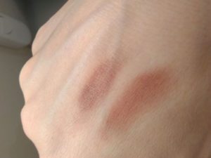 Кожа краснеет после механического прикосновения